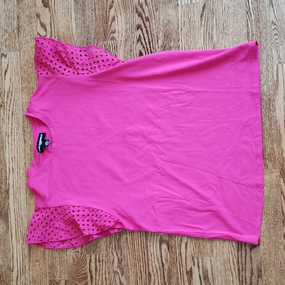 (M) Karl Lagerfeld Paris Eyelet Ruffle Short Sleeve Solid Color Top Vacation